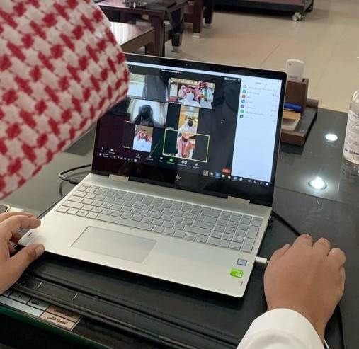 الطلاب والمعلمون يكتسون الأخضر احتفاء بالوطن