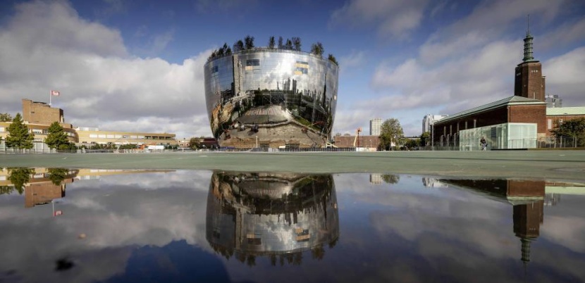 مستودع يتيح الاطلاع على قطع فنية لمتاحف مختلفة