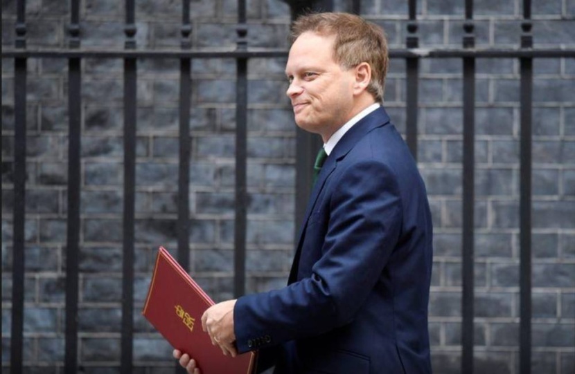 التباس بريطاني في إجراءات تطبيق الحجر الصحي