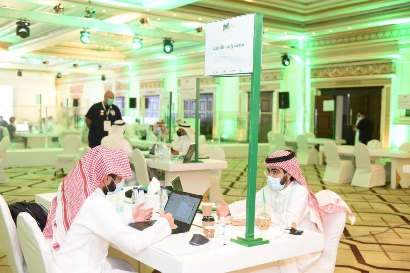 سعوديون يظفرون بجوائز «تحدي أبشر» في الذكاء الاصطناعي وإنترنت الأشياء