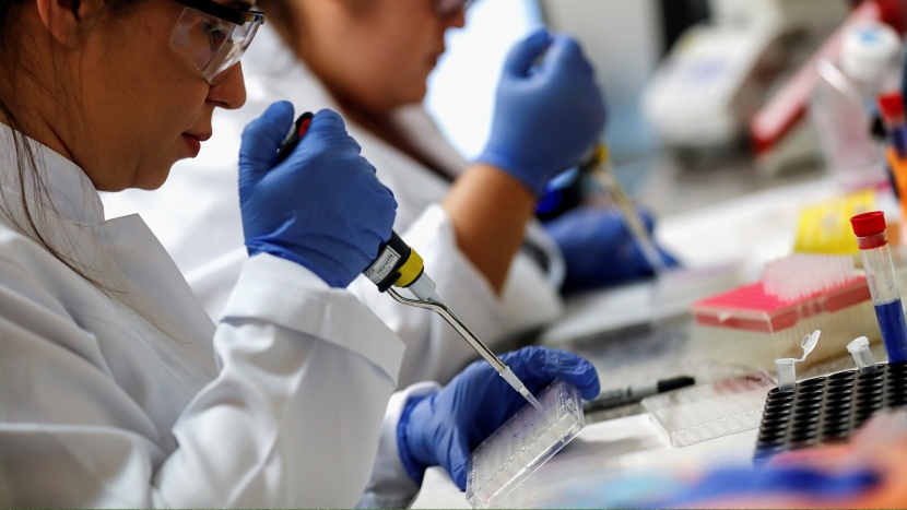 بعد ظهور مرض غير مبرر .. "جونسون آند جونسون" توقف تجربة لقاح لكورونا