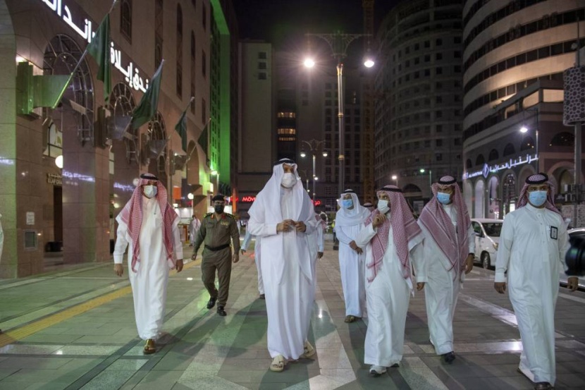 أمير المدينة المنورة ينوه بعناية حكومة خادم الحرمين بالمسجد النبوي