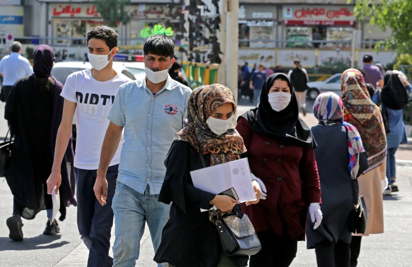 إيران تمدد قيود مكافحة كورونا والوفيات تتجاوز 30 ألف