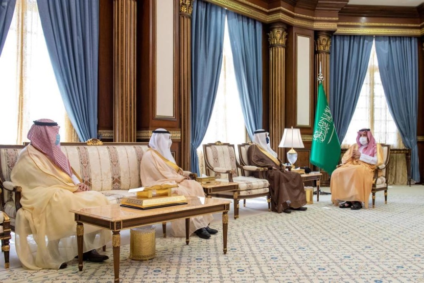 أمير المدينة المنورة يؤكد أهمية تطبيق الإجراءات الاحترازية في المسجد النبوي