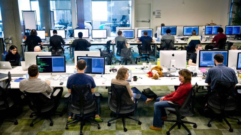 «فيسبوك» و«إنستجرام» تلغيان 2.2 مليون إعلان قبيل الانتخابات الأمريكية