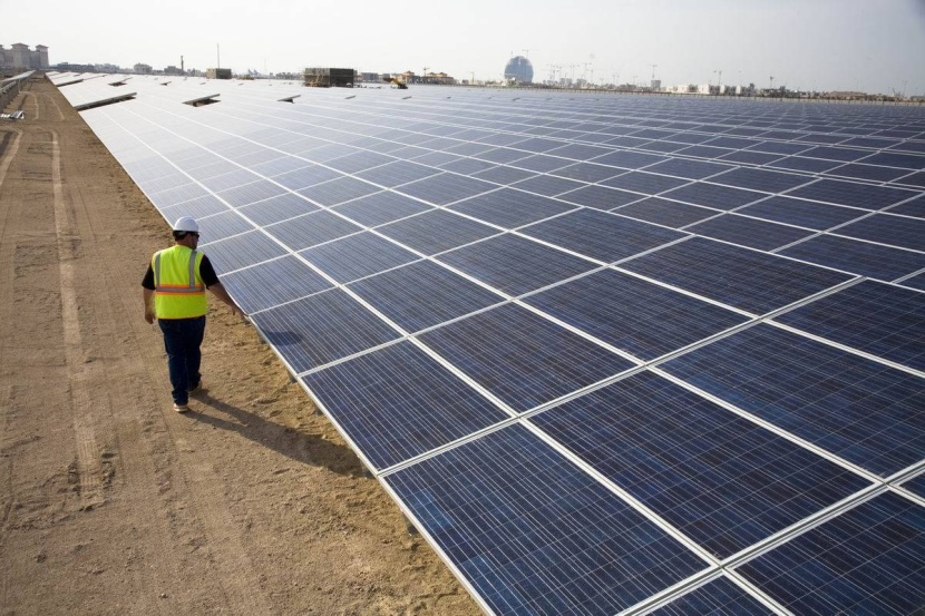 استخراج المياه من الهواء عبر أنظمة توليد الطاقة الشمسية