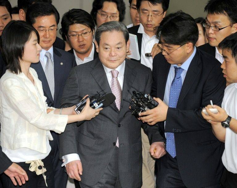 وفاة رئيس «سامسونج» صاحب رؤية تحويلها من شركة محلية إلى عملاق اتصالات عالمي