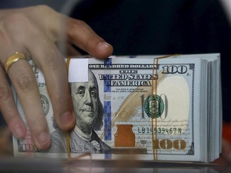 الدولار يتمسك بمكاسبه بفعل مخاوف كورونا وضبابية الانتخابات الأمريكية