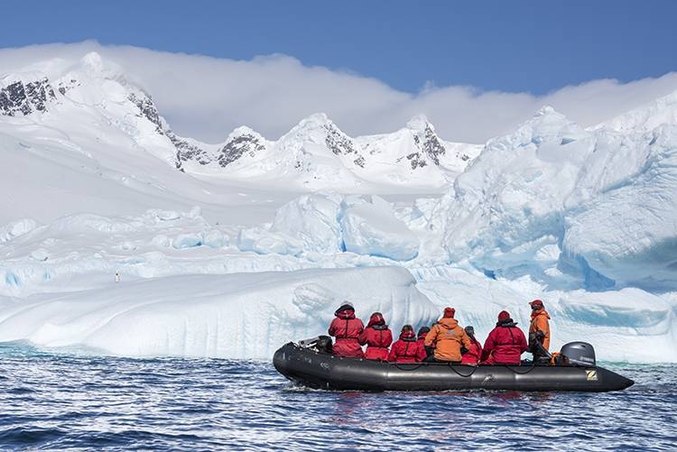 شبه جزيرة أنتركتيكا تشهد أعلى معدلات حرارة منذ 3 عقود