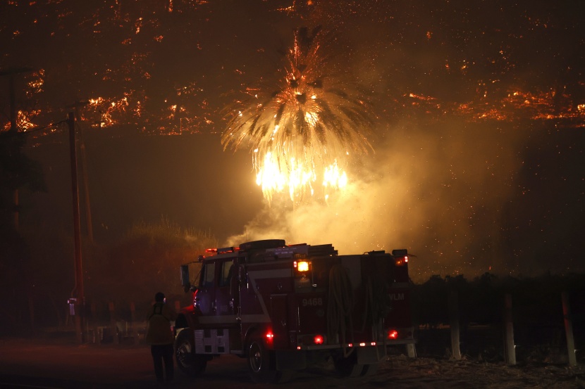 دمرت 4 ملايين فدان .. حرائق غابات قياسية في كاليفورنيا