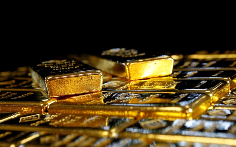 الذهب يقفز 1% مع عودة التركيز على السياسة النقدية الميسرة