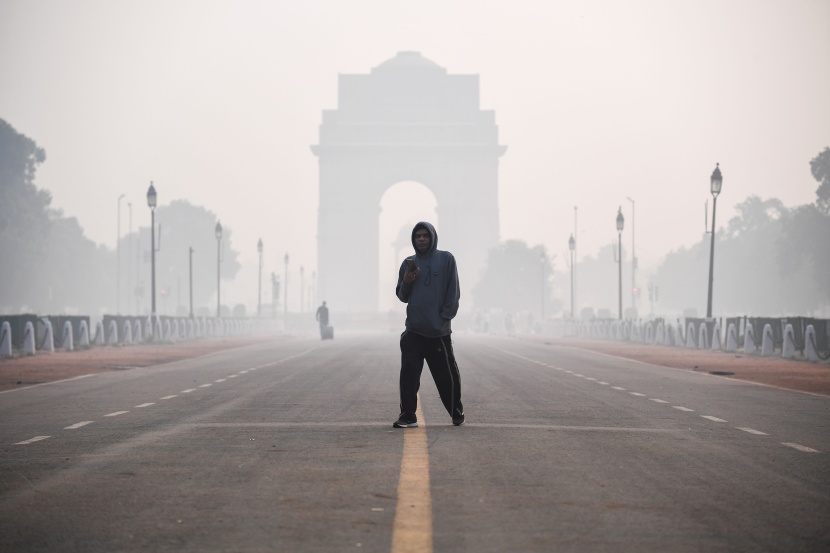 عقب تحدي الآلاف لحظر الألعاب النارية .. جودة الهواء في نيودلهي تنخفض