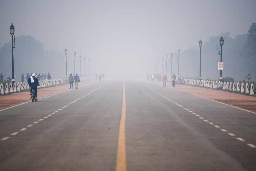 عقب تحدي الآلاف لحظر الألعاب النارية .. جودة الهواء في نيودلهي تنخفض