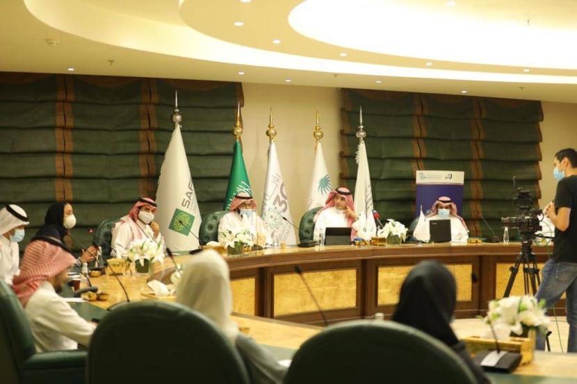 «النيابة»: التشهير بالآخرين وانتهاك حياتهم الخاصة بالتصوير .. جريمة