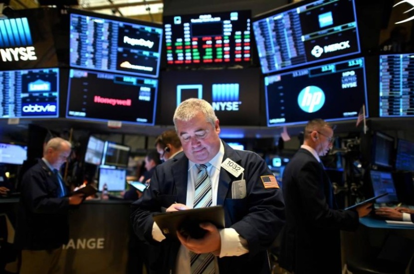 الأسهم الأمريكية ترتفع بفضل آمال انتعاش اقتصادي في 2021