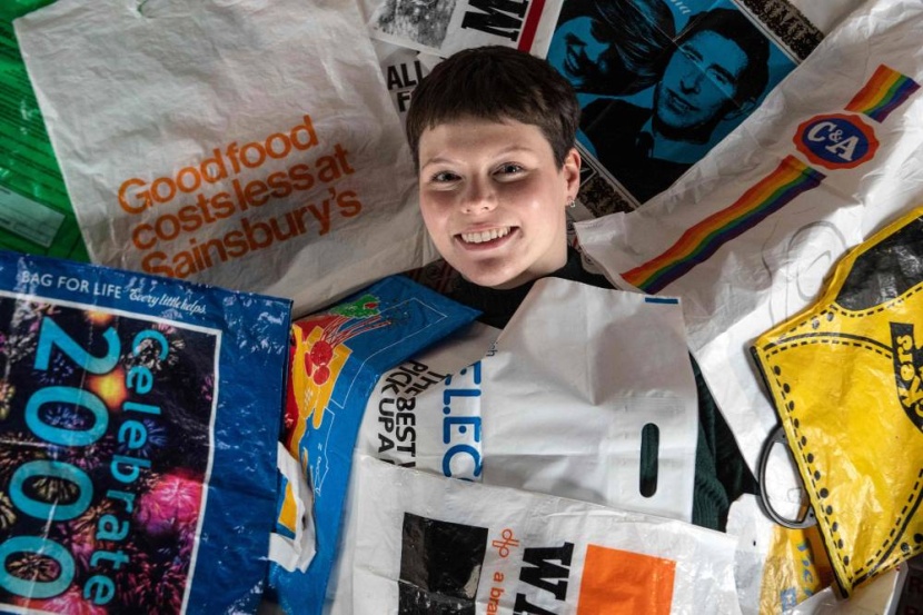 فنانة تفتتح متحفا للأكياس عبر الإنترنت في جلاسكو