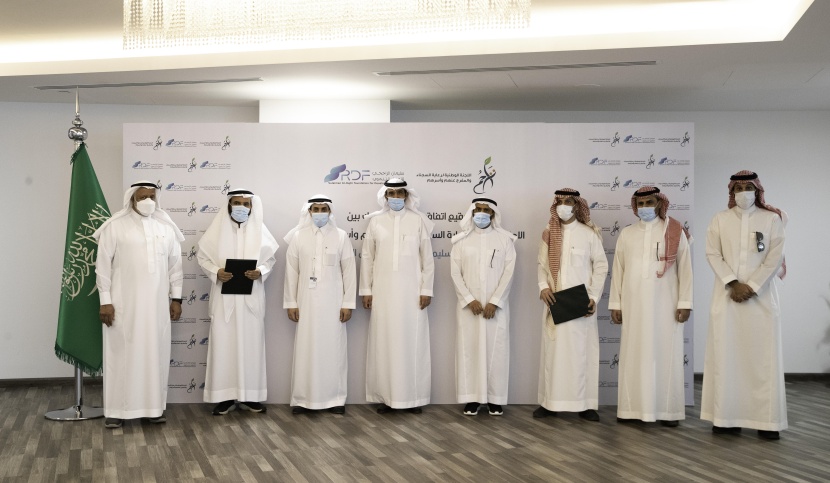 بالشراكة مع "الراجحي للتمويل".. "تراحم" توفر سيارات منتهية بالتمليك للمفرج عنهم من السجناء وأسرهم