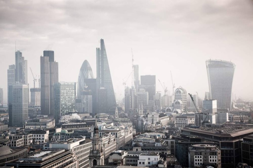 القضاء البريطاني يدرس دور تلوث الهواء في وفاة فتاة