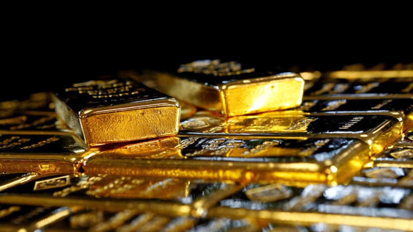 الذهب يبلغ أعلى مستوى في أسبوع بفعل مراهنات على تحفيز أمريكي