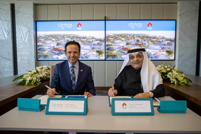 "البحر الأحمر العالمية" توقع عقد مع البحر الأحمر للتطوير بـ 210 مليون ريال