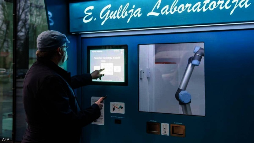 لاتفيا تقدم أول محطة فحص كورونا تعمل بشكل آلي