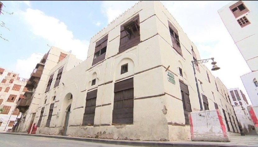 «الثقافة» تجمع أجيال المبدعين من الرواد والشباب في «الإقامة الفنية»