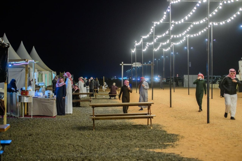 الأسر المنتجة تحقِّق عوائد تسويقية وترويجية من واجهة سوق الدهناء