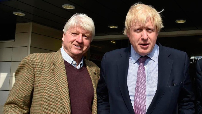 والد جونسون يتقدم بطلب للحصول على الجنسية الفرنسية