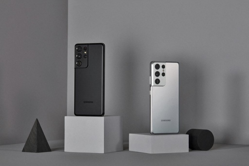 "سامسونج" تكشف عن هاتفها الجديد وتخفض أسعارها