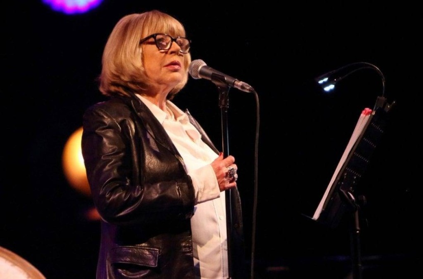 كورونا يمنع ماريان فايثفل من الغناء مرة أخرى