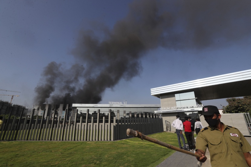 الهند في أزمة صحية جديدة .. موقع إنتاج لقاحات كورونا يتعرض لحريق