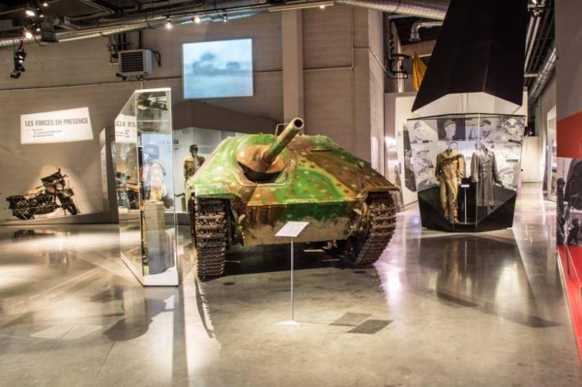 متاحف فرنسية تلجأ إلى المراكز التجارية لعرض مقتنياتها