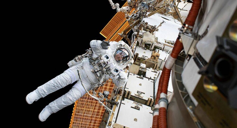 ضعف البصر وتلف الحمض النووي ضريبة عمل رواد الفضاء