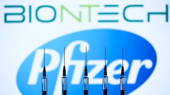 لإنتاج ربع مليار جرعة خلال النصف الأول .. "بيونتيك" تفتتح مصنع جديد للقاحات