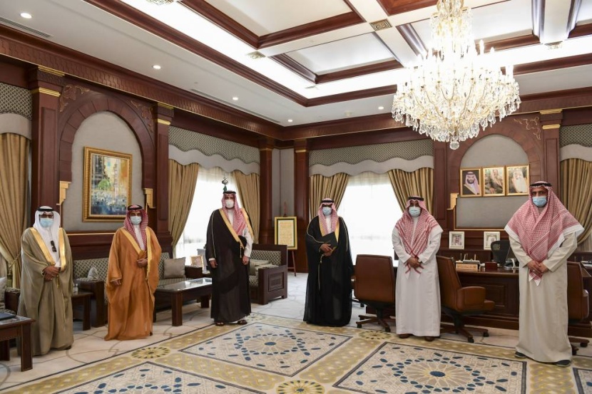 أمير المدينة المنورة يستقبل مدير عام التدريب التقني والمهني في المنطقة