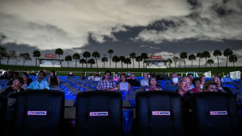 أوبرا بالم بيتش تلتف على الجائحة وتصدح في الهواء الطلق