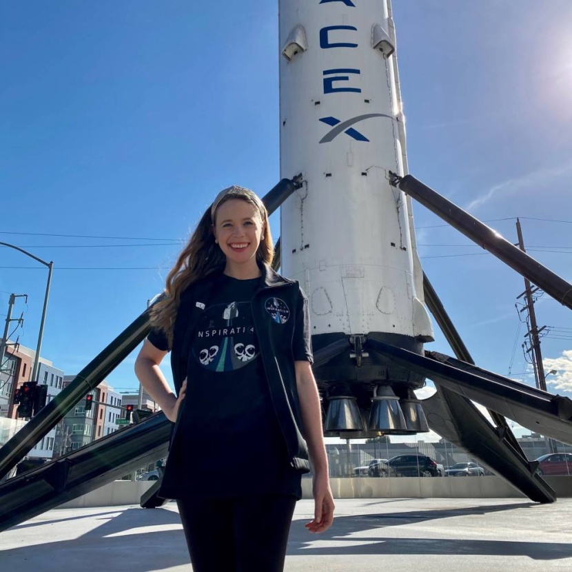 هايلي .. أول ناجية من السرطان تنطلق إلى الفضاء