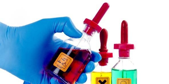 تحذير من مواد كيميائية اصطناعية تضر بأدمغة الأطفال