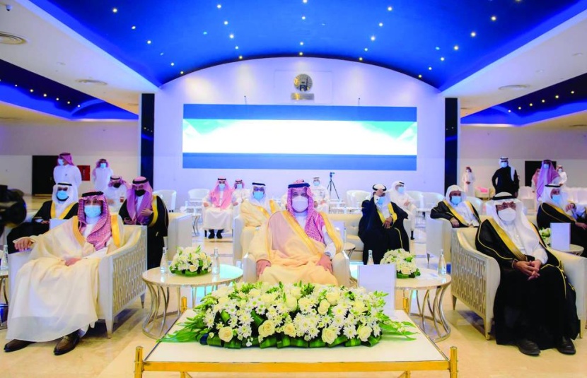 أمير المدينة يدشن مشاريع سكنية ورياضية وأمنية في الجامعة الإسلامية