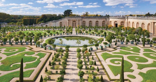 2000 زيارة افتراضية يوميا لقصر فرساي