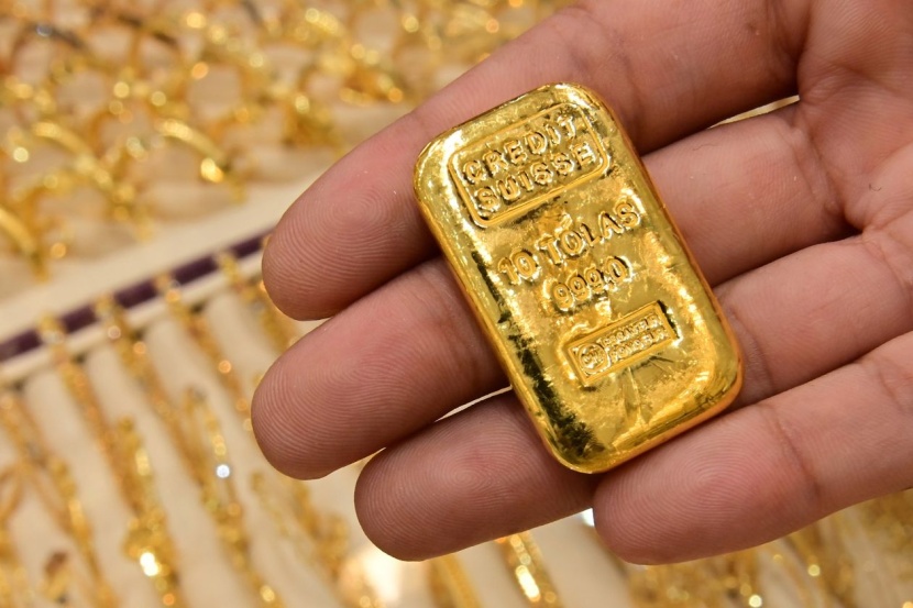 الذهب يصعد مع انخفاض عائدات السندات الأمريكية رغم ارتفاع الدولار