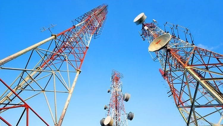 "هيئة الاتصالات" توافق مبدئيا على تشكيل تحالف للاستحواذ على أبراج الاتصالات المملوكة لـ "موبايلي" و"زين"