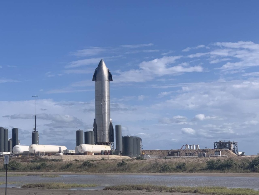 انفجار نموذج من صاروخ «سبايس إكس» بعد دقائق من هبوطه