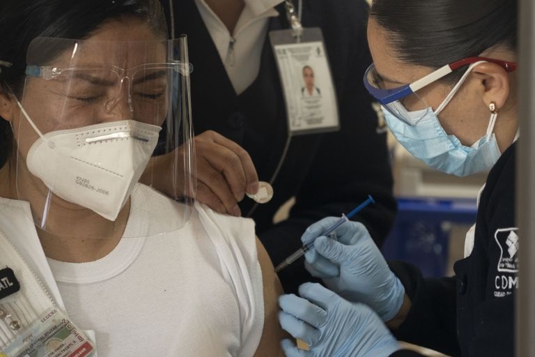 المكسيك: إعطاء 2.6 مليون جرعة لقاح مضاد لفيروس كورونا 
