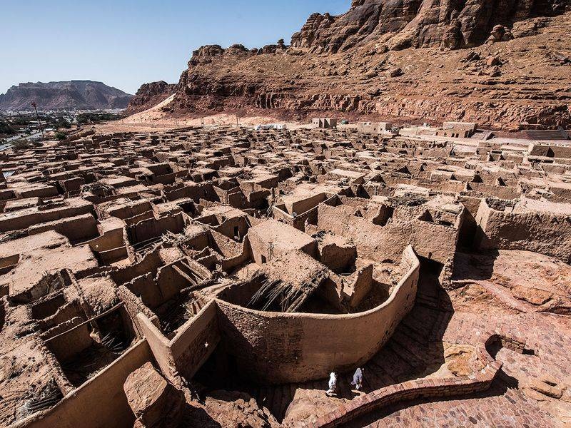 الهيئة الملكية للعلا تعيد افتتاح البلدة القديمة للزوار