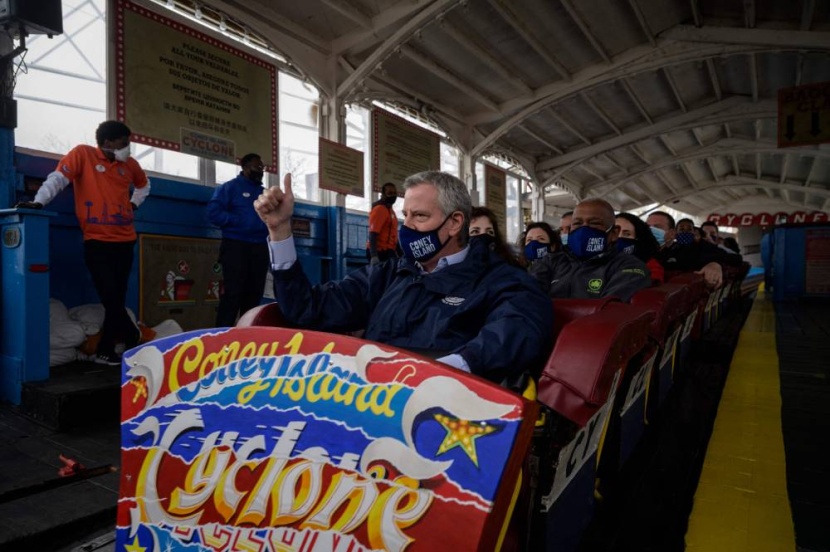 مدينة ألعاب شهيرة تعيد فتح أبوابها