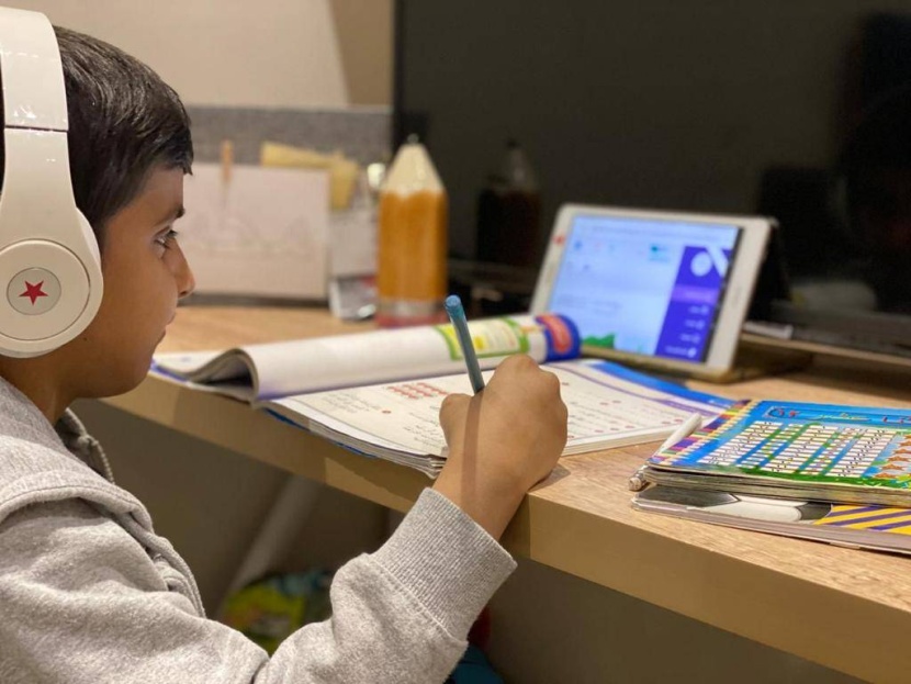 لتنمية الفهم القرائي .. الطلاب يشاركون في الاختبارات المحاكية لـ«بيرلز»