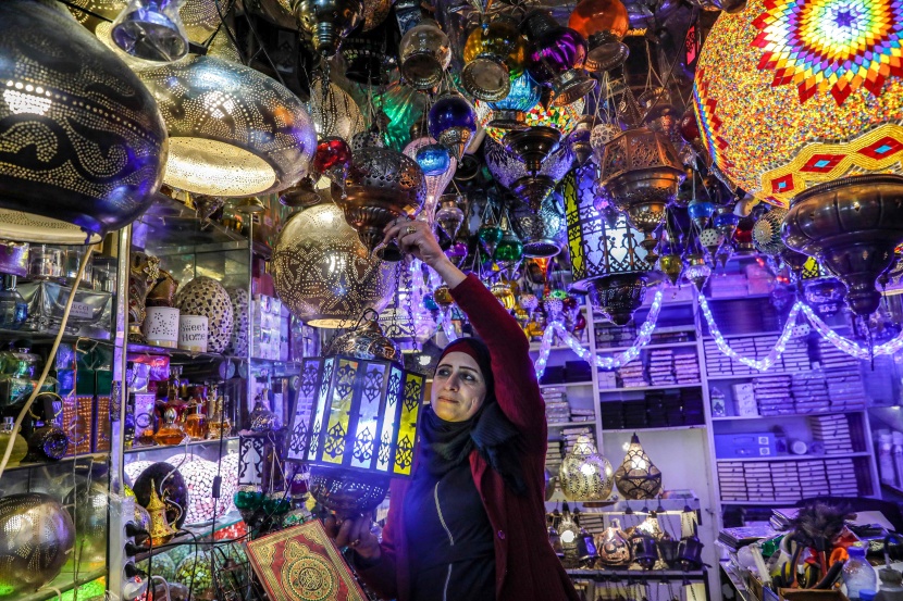   أجواء روحانية متفرقة عاشها العالم الإسلامي ليلة الأول من شهر رمضان المبارك