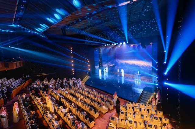 نيابة عن ولي العهد.. أمير الرياض يكرم الفائزين بالجوائز الثقافية الوطنية