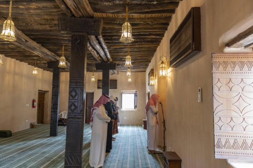 مئذنة مسجد الظفير تصدح بنداء الرحمن بعد إعادة تطويره